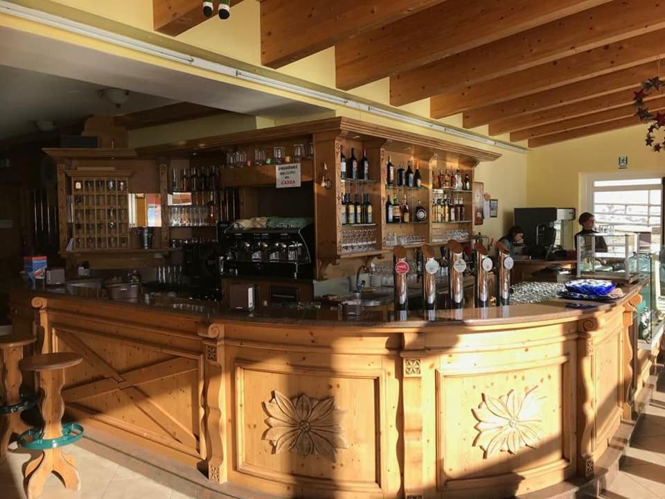 Hotel Sole Del Baldo Brentonico Kültér fotó
